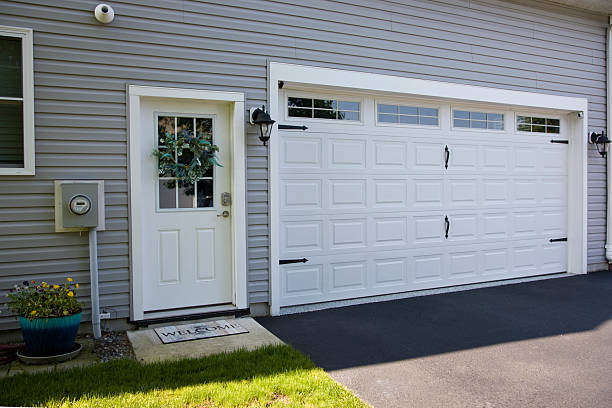 24/7 Emergency Garage Door Panel Replacement experts in Indian Springs, GA
